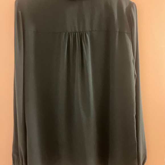 Sézane: Chlo Shirt - Bottle Green - Size 4 - Picture 8 of 8